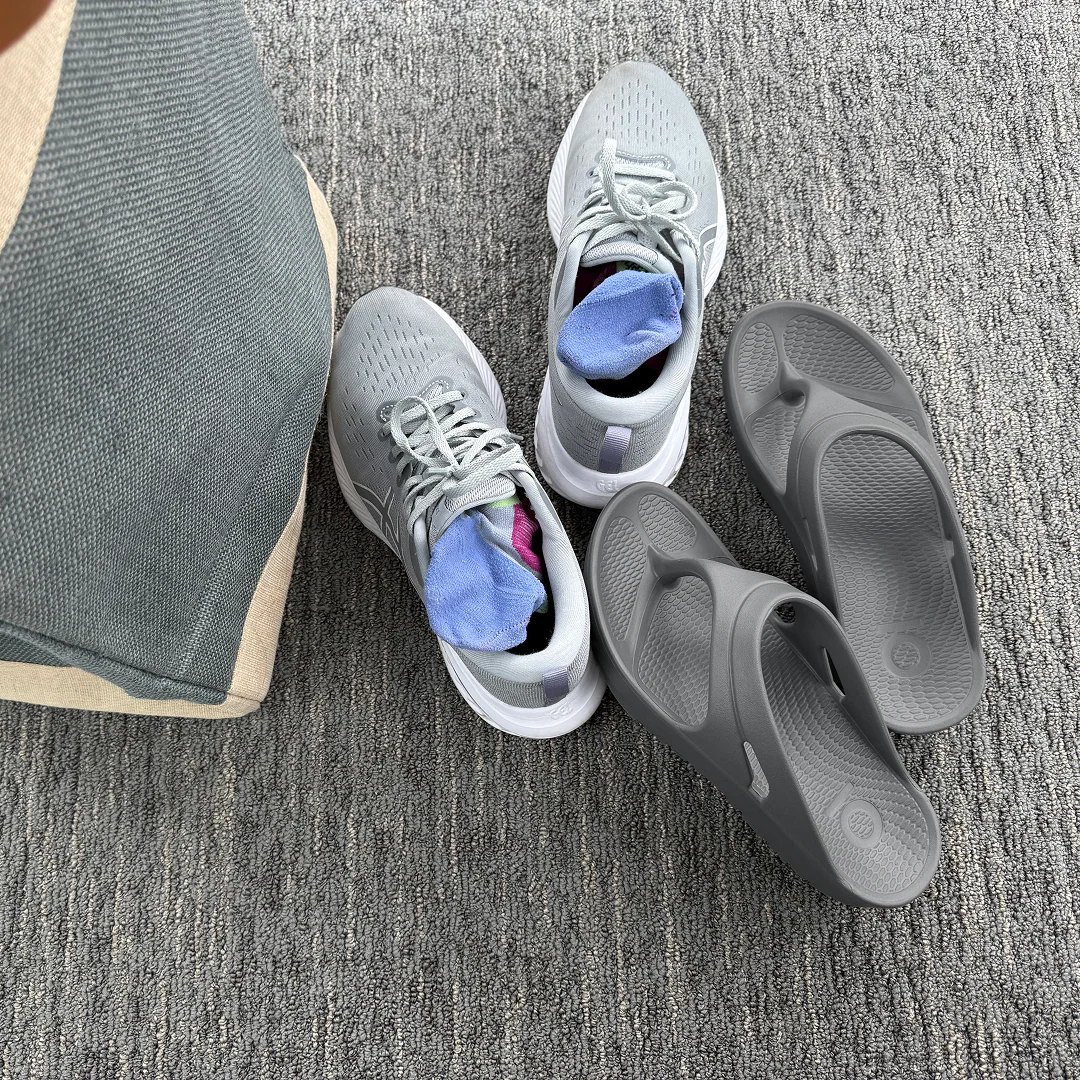 Youth Recovery Flip Flop, Balanced Fog Gray