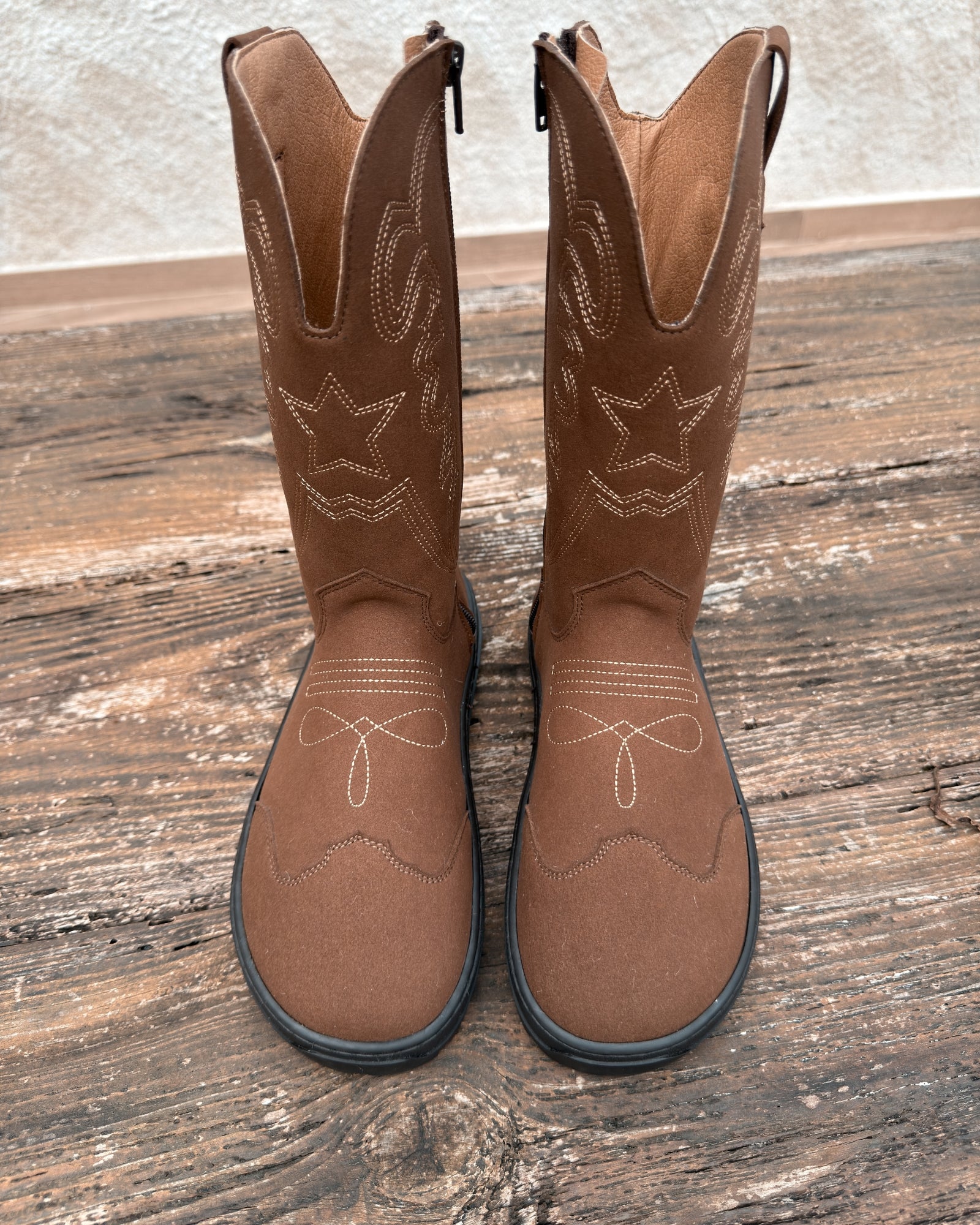 Oak Cowboy Barefoot Boots - Dallas
